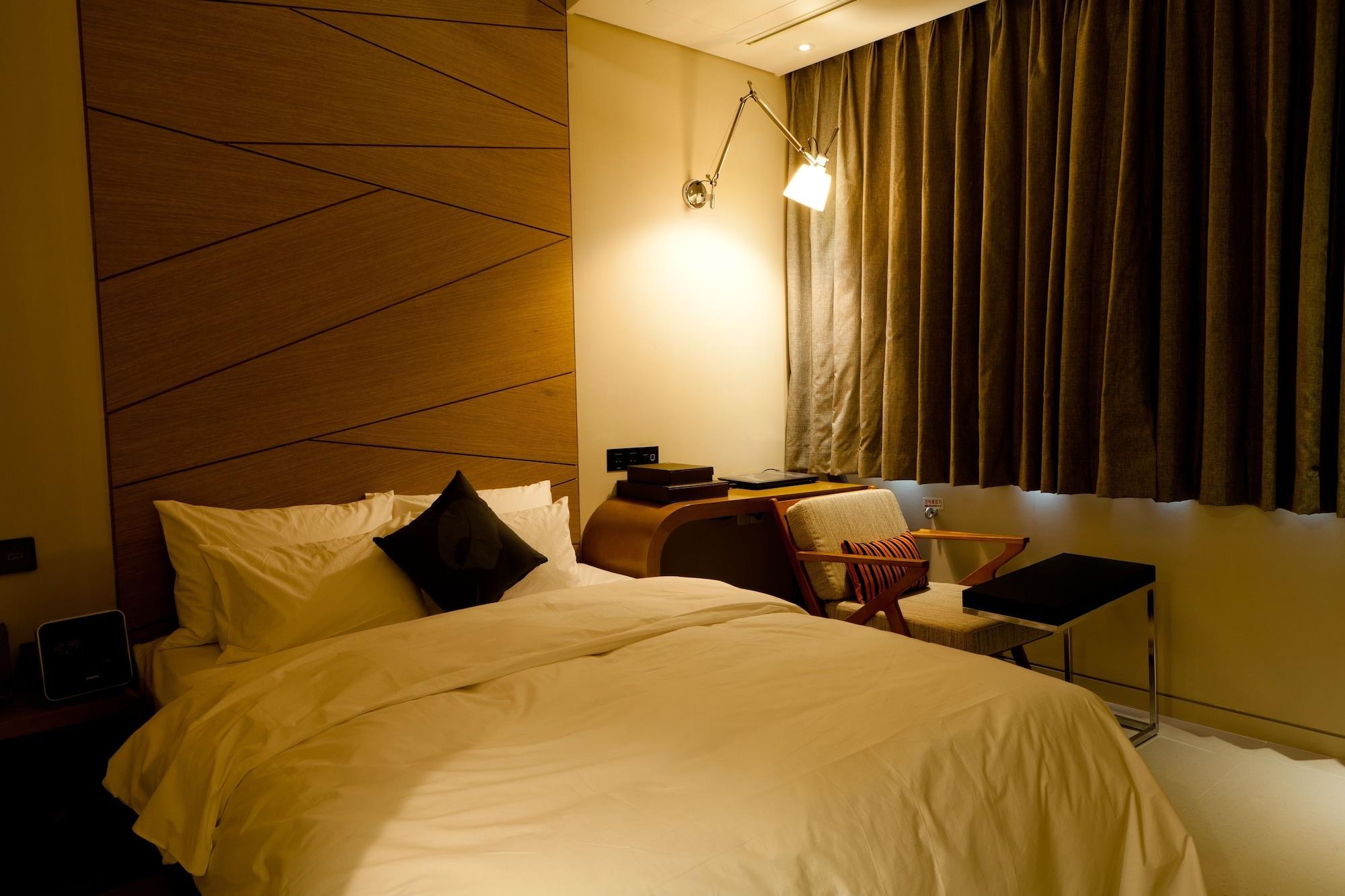 Hotel The Designers Hongdae Seoul Exterior photo