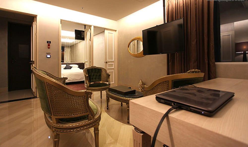 Hotel The Designers Hongdae Seoul Exterior photo