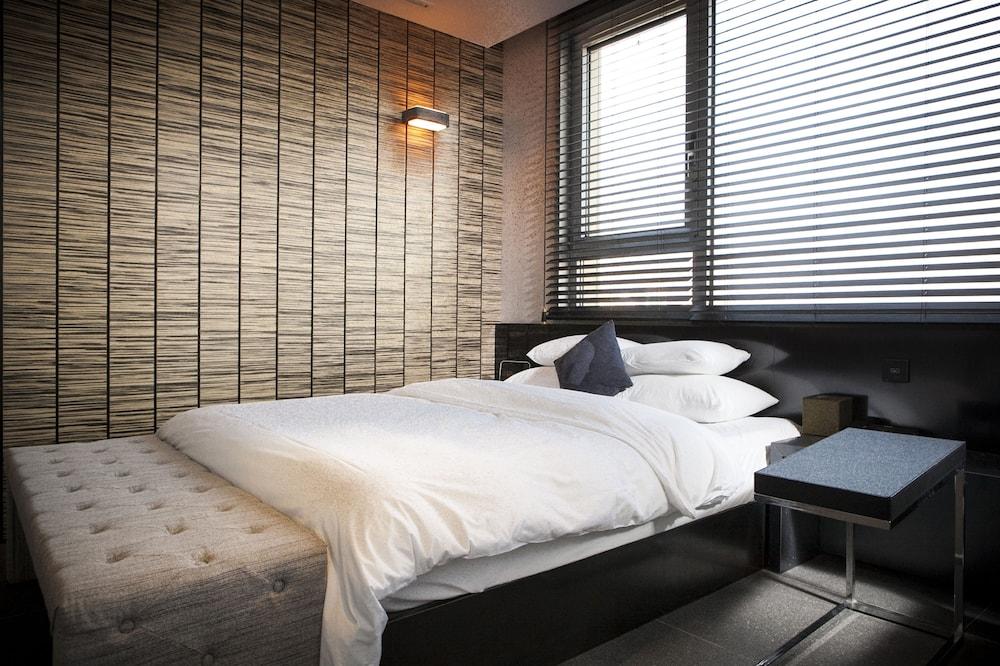Hotel The Designers Hongdae Seoul Exterior photo