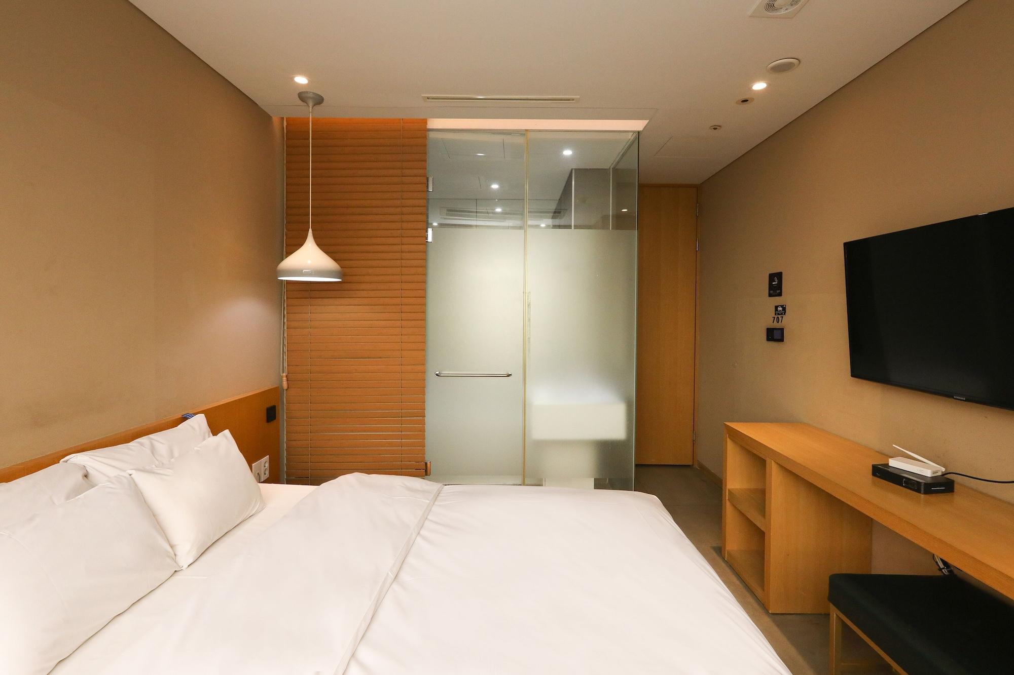 Hotel The Designers Hongdae Seoul Exterior photo