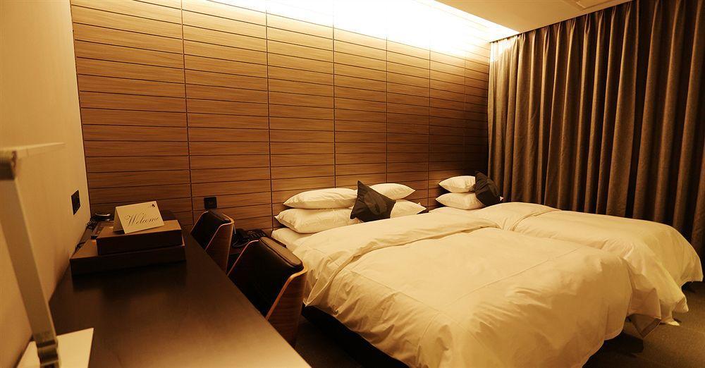 Hotel The Designers Hongdae Seoul Exterior photo